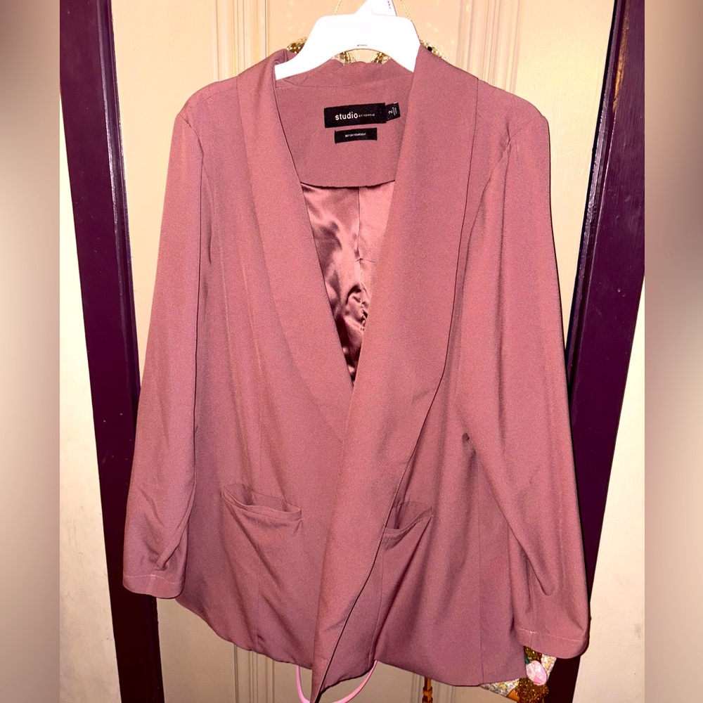 Torrid X studio blazer in mauve color